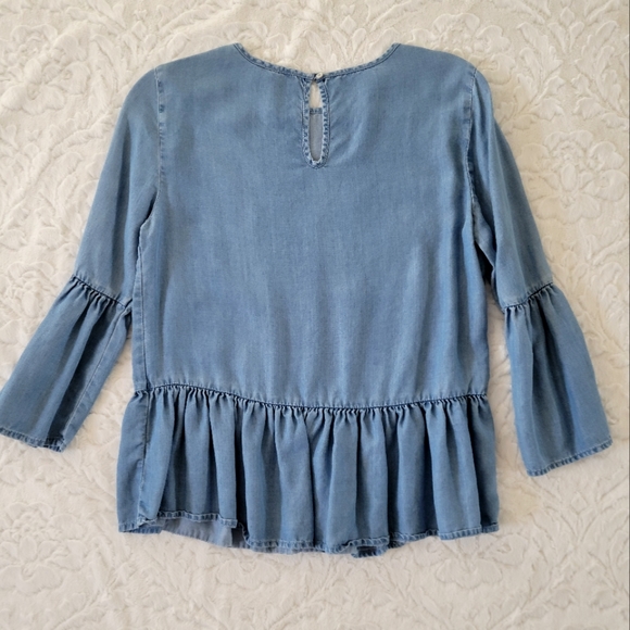 Beachlunchlounge Chambray Bell sleeve Top - Picture 4 of 4